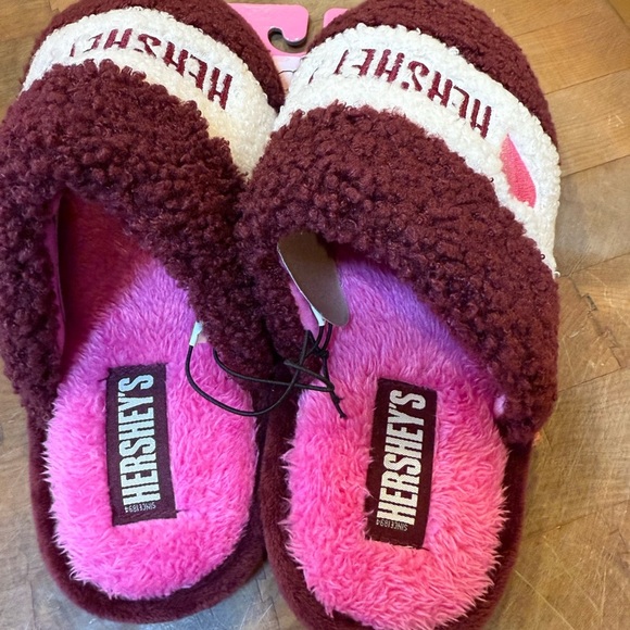 NEW Hershey Kiss Plush Slippers and Bag Set Big Pink Silver Hershey Kiss Dish - Picture 8 of 16